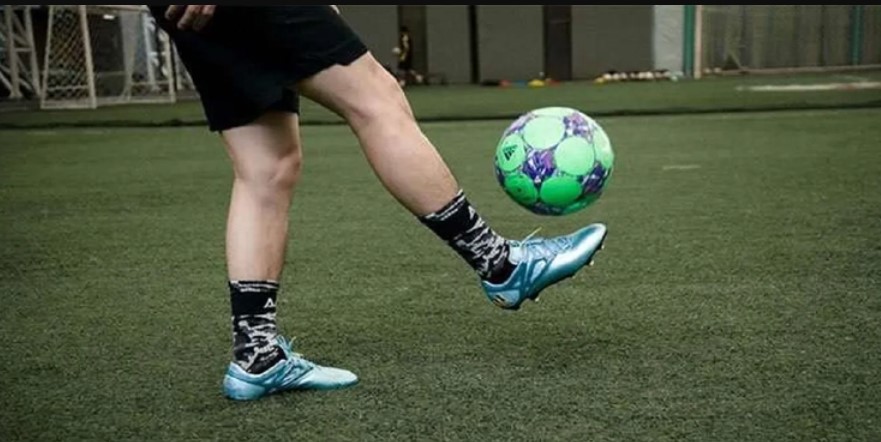 Cùng Keovip.us Tìm Hiểu Kỹ Thuật Tâng Bóng Đầy Hấp Dẫn 4 Kỹ Thuật Tâng Bóng